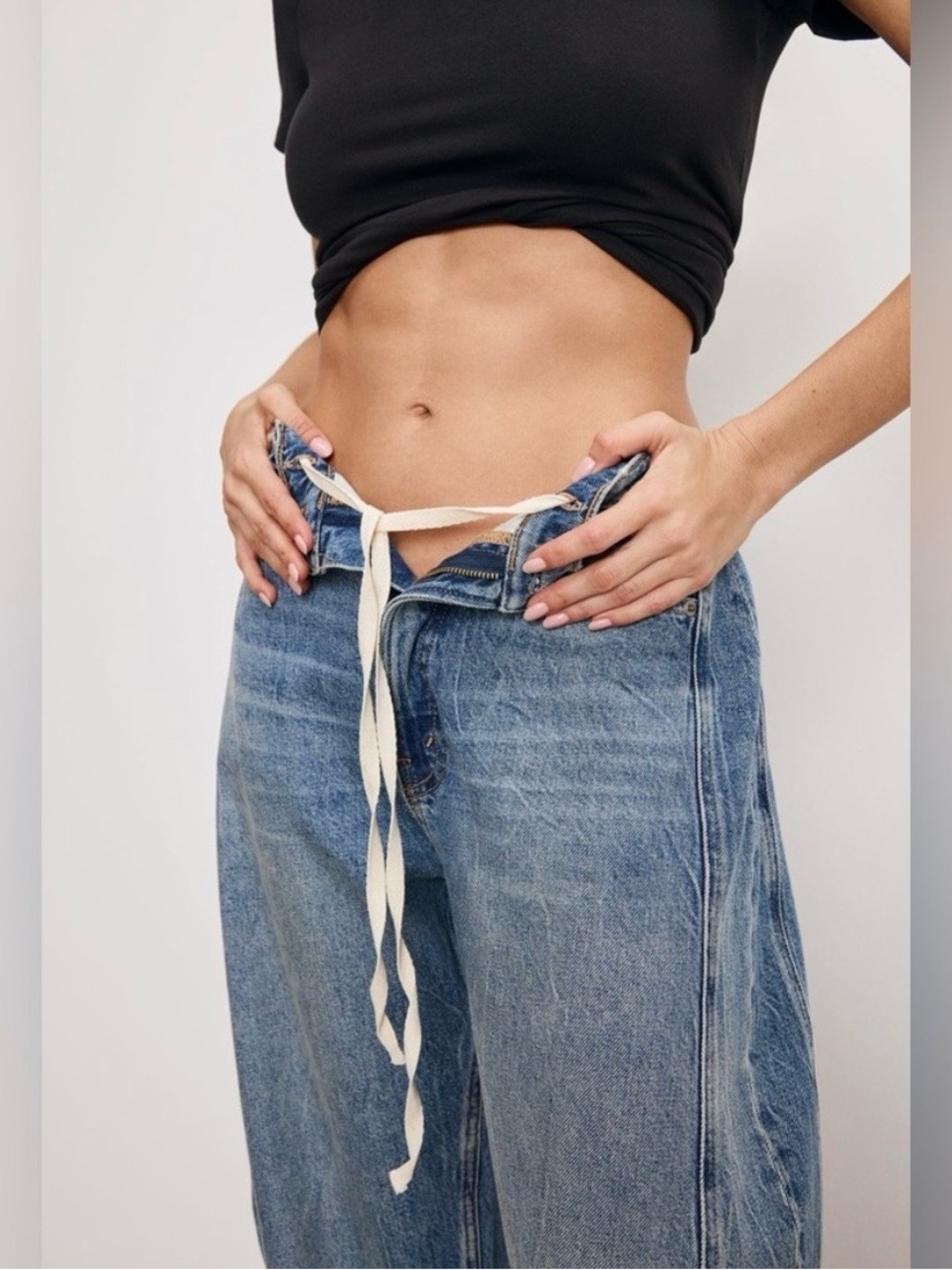 Good American Extreme Barrel jeans - Picture 3 of 9